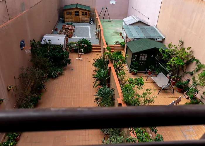Comfy Downtown + Private Terrace